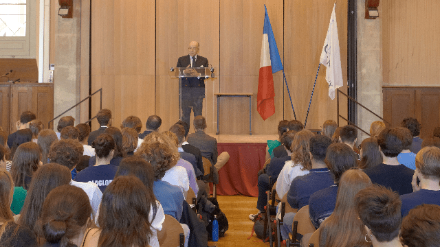 CONFÉRENCE de Monsieur Bernard Cazeneuve. 2 mai 2023